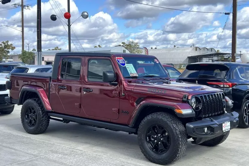 2021 Jeep Gladiator Willys photo 1