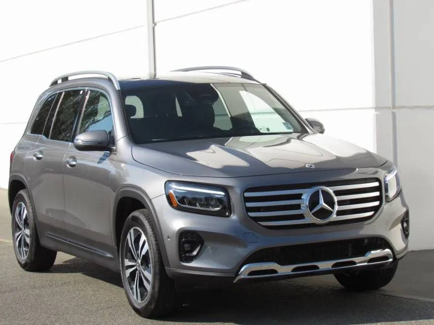 2026 Mercedes Benz GLB 250 4MATIC photo 1