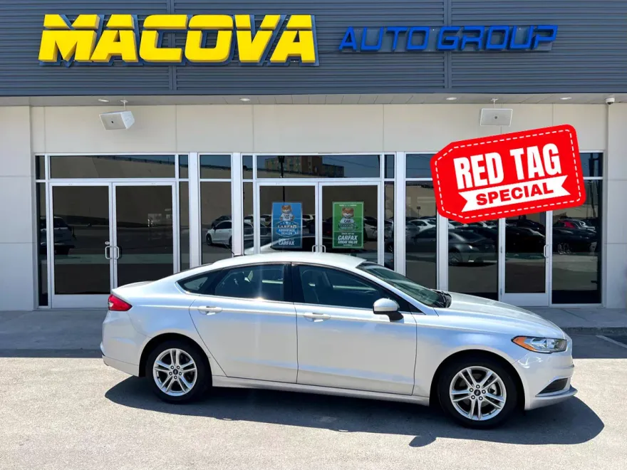 2018 Ford Fusion SE photo 1