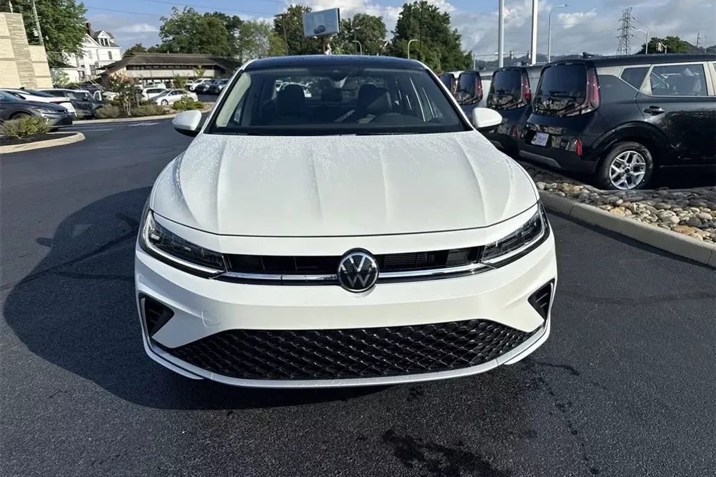 2025 Volkswagen Jetta 1.5T SE photo 1
