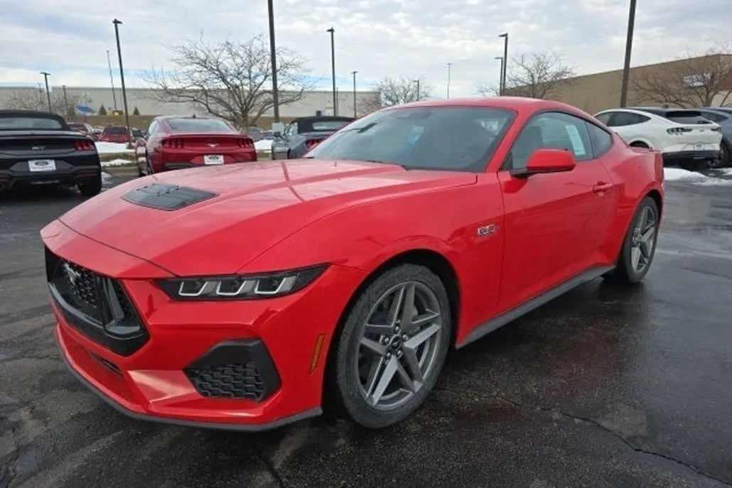 2025 Ford Mustang GT photo 1