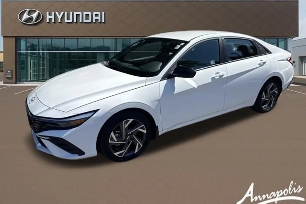 2025 Hyundai Elantra SEL Sport photo 1