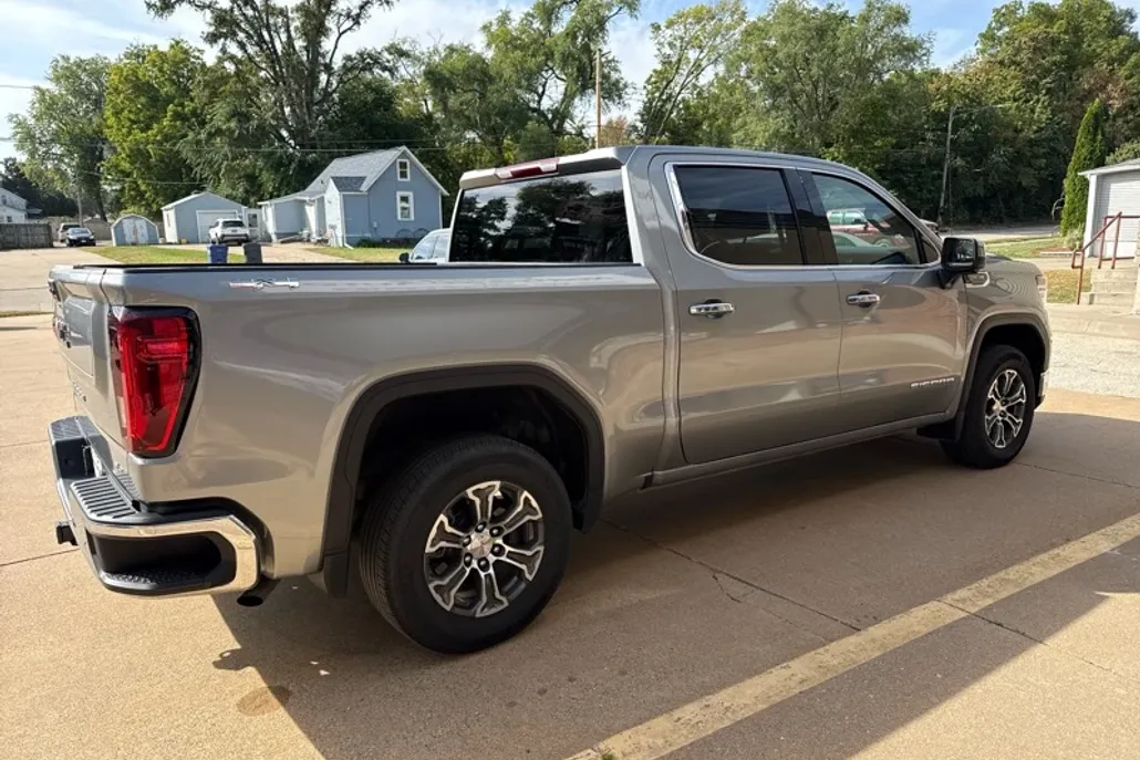 2025 Gmc Sierra 1500 SLT photo 1
