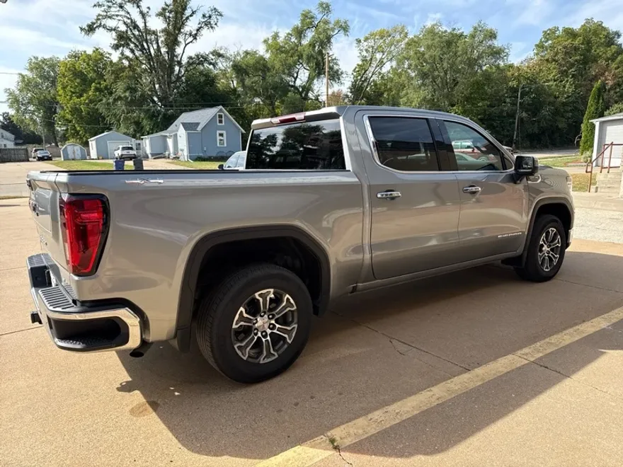 2025 Gmc Sierra 1500 SLT photo 1