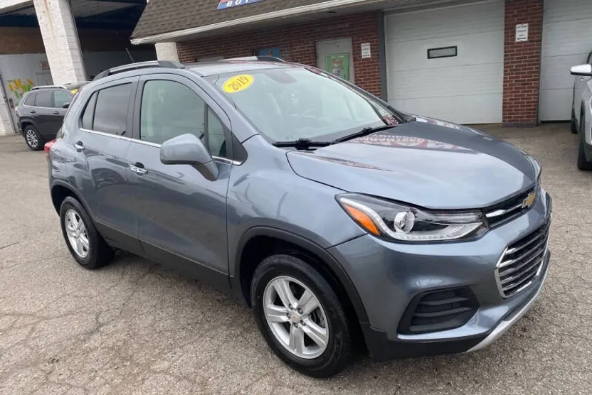 2019 Chevrolet Trax LT photo 1
