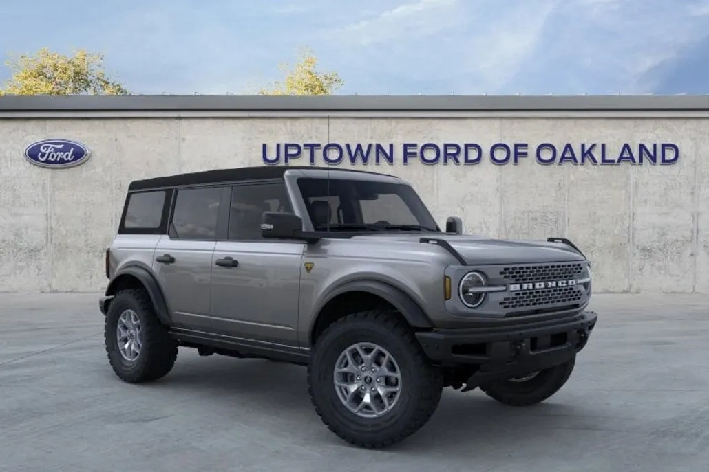 2024 Ford Bronco Badlands photo 1