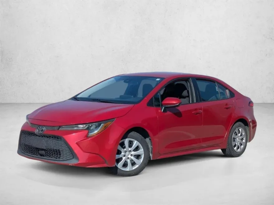 2021 Toyota Corolla LE photo 1