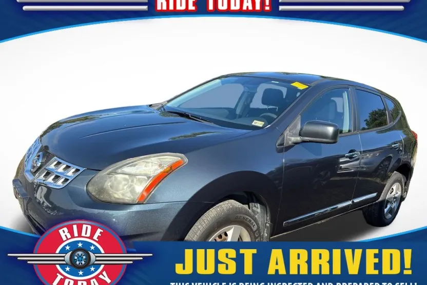 2014 Nissan Rogue Select S photo 1