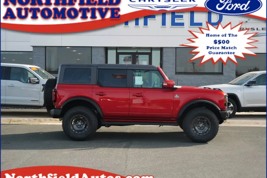 2024 Ford Bronco Outer Banks photo 1
