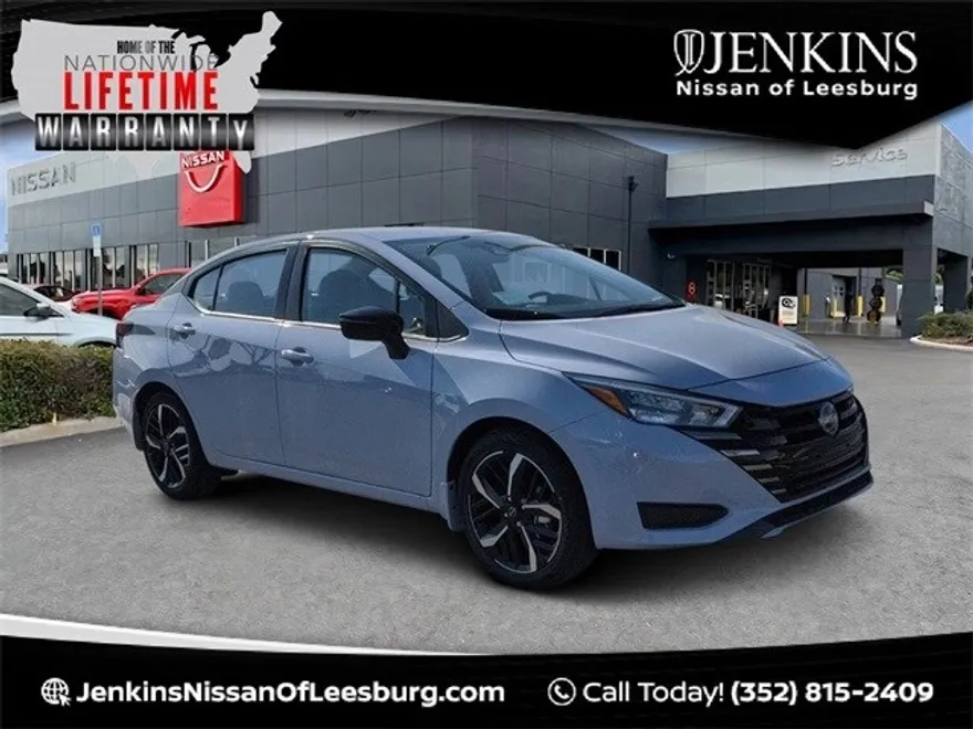 2025 Nissan Versa 1.6 SR photo 1