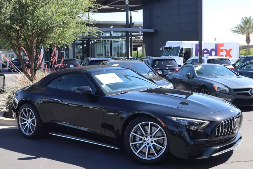 2025 Mercedes Benz SL AMG 43 photo 1