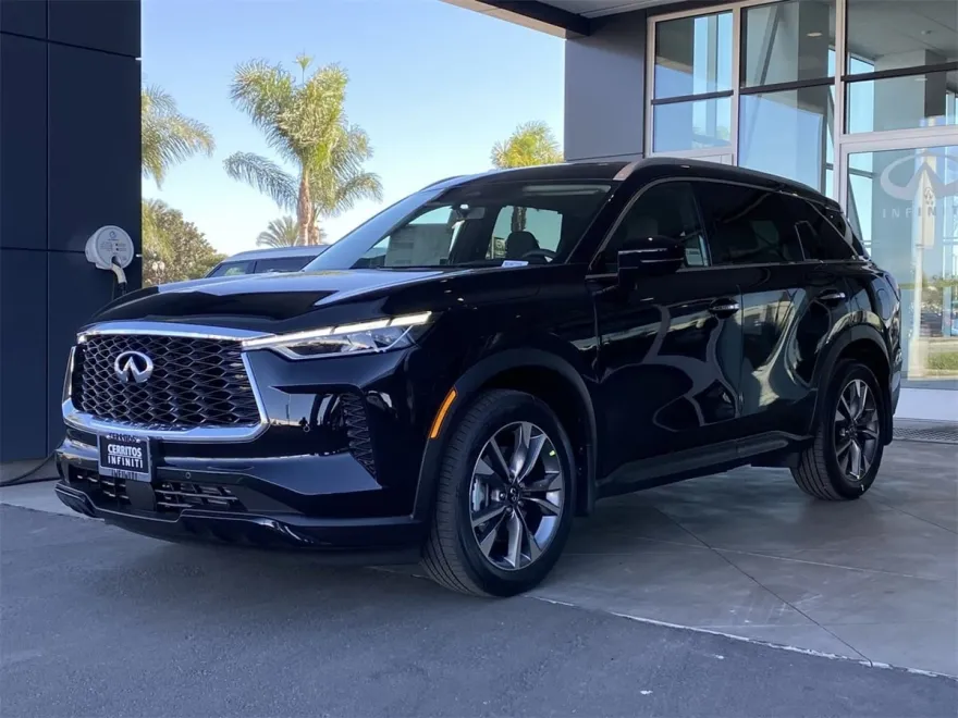 2025 Infiniti QX60 Luxe photo 1