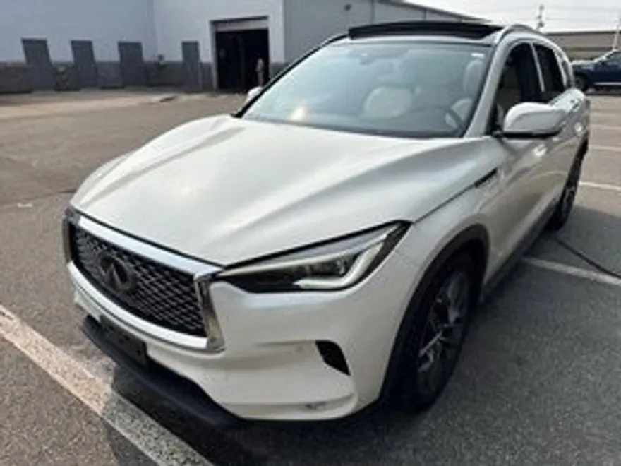 2019 Infiniti QX50 Essential photo 1