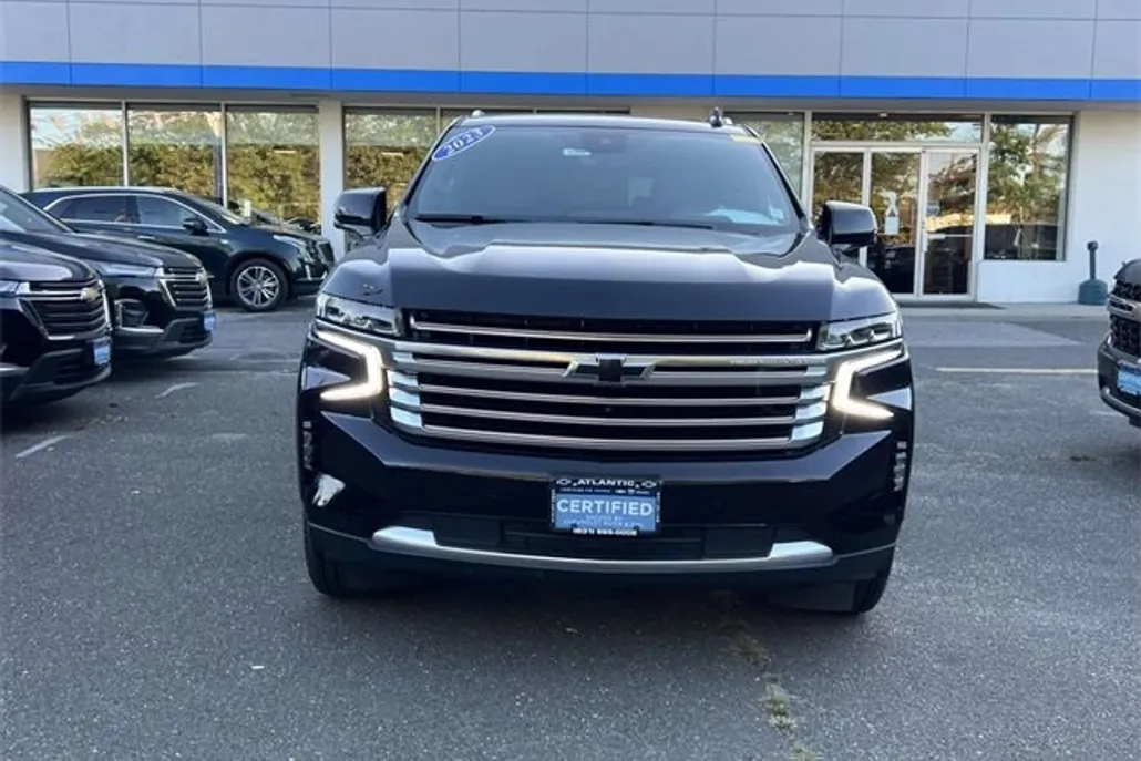 2023 Chevrolet Suburban High Country photo 1