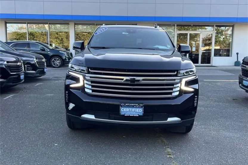 2023 Chevrolet Suburban High Country photo 1