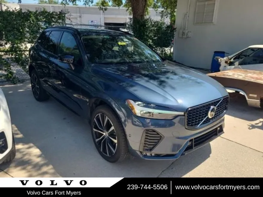 2023 Volvo XC60 Ultimate photo 1