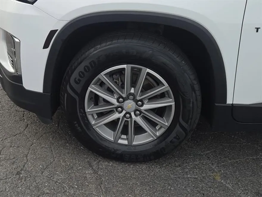 2023 Chevrolet Traverse Cloth 1LT photo 1