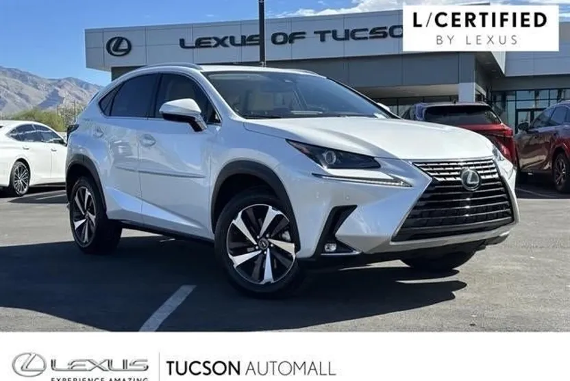2021 Lexus NX 300 photo 1