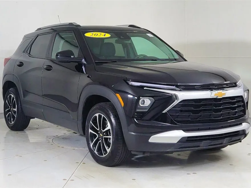 2024 Chevrolet Trailblazer LT photo 1