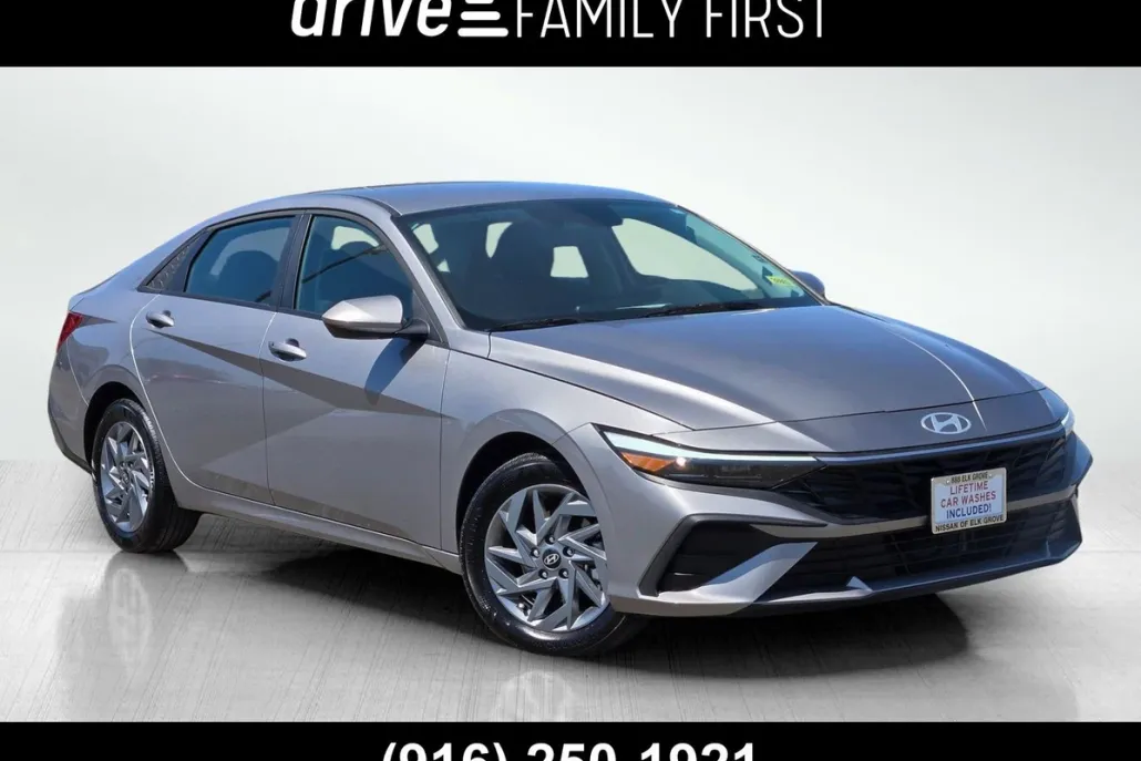 2025 Hyundai Elantra Hybrid Blue photo 1