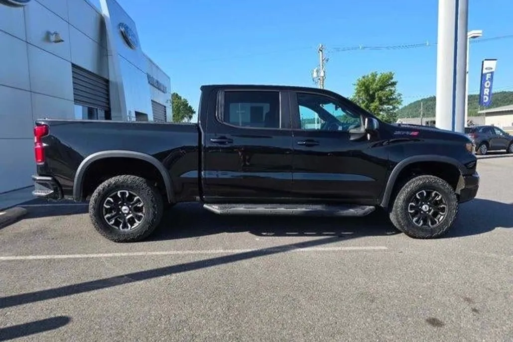 2022 Chevrolet Silverado 1500 ZR2 photo 1