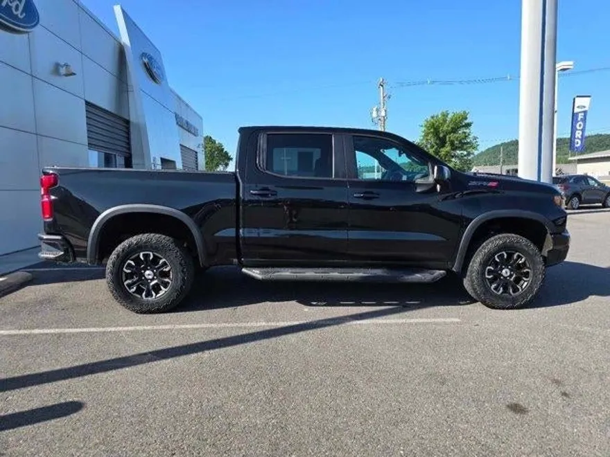 2022 Chevrolet Silverado 1500 ZR2 photo 1