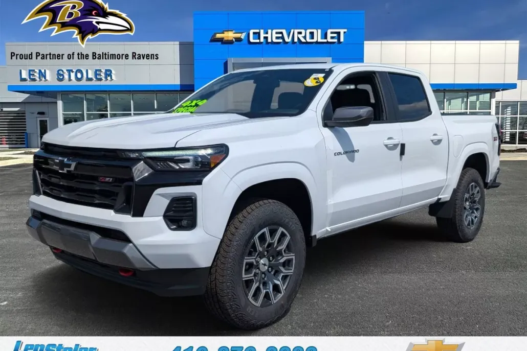 2025 Chevrolet Colorado Z71 photo 1