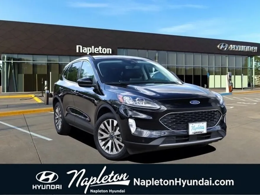 2022 Ford Escape Titanium photo 1