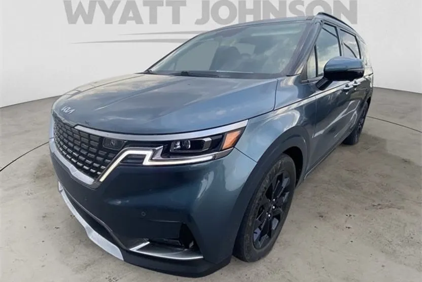 2023 Kia Carnival SX Prestige photo 1
