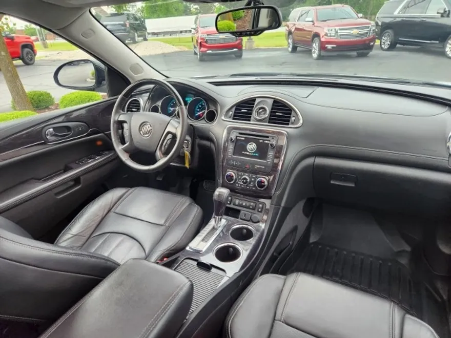 2017 Buick Enclave Leather photo 1