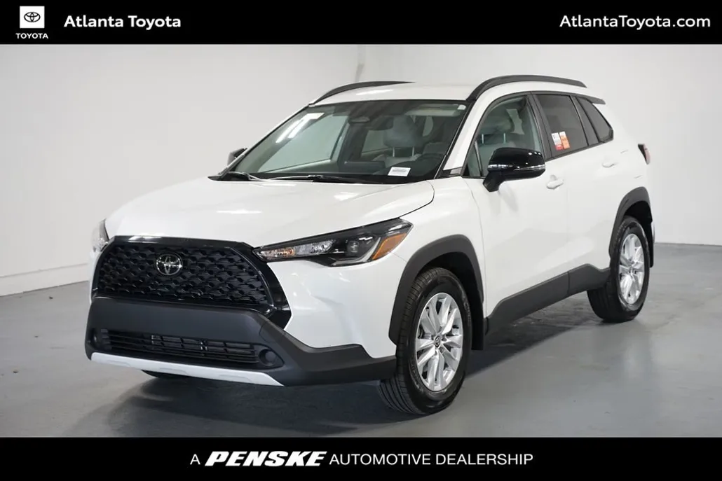 2025 Toyota Corolla Cross LE photo 1
