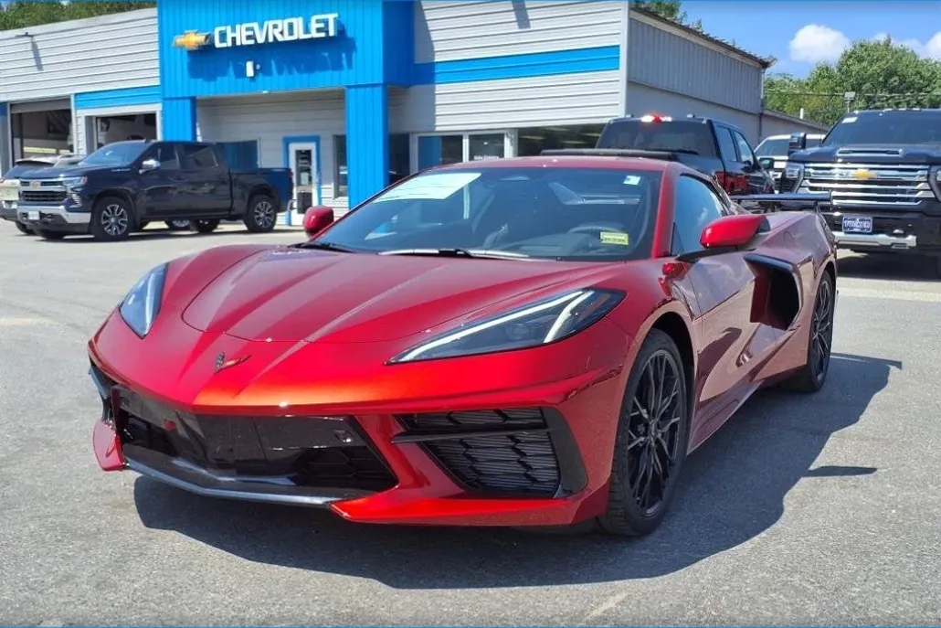 2025 Chevrolet Corvette Stingray 2LT photo 1