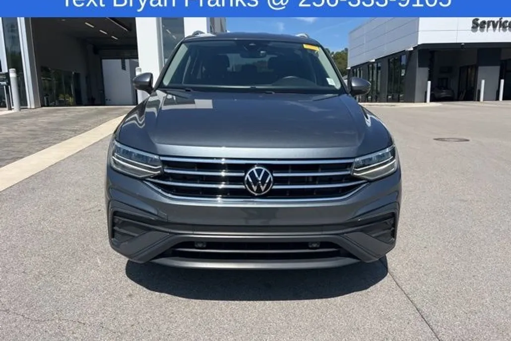 2023 Volkswagen Tiguan SE photo 1