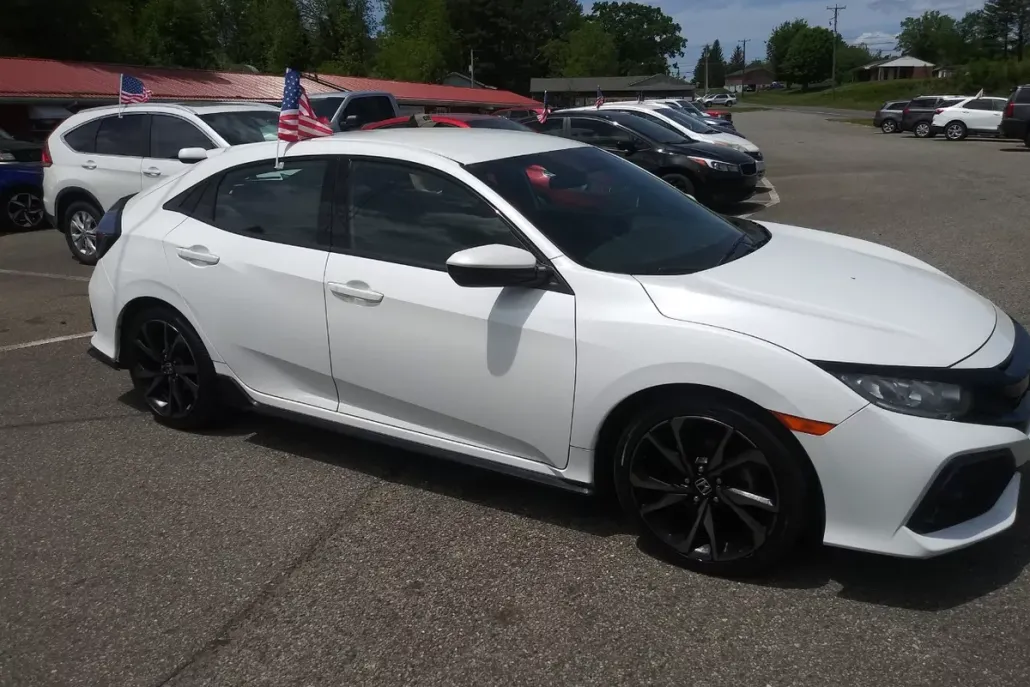 2019 Honda Civic Sport photo 1