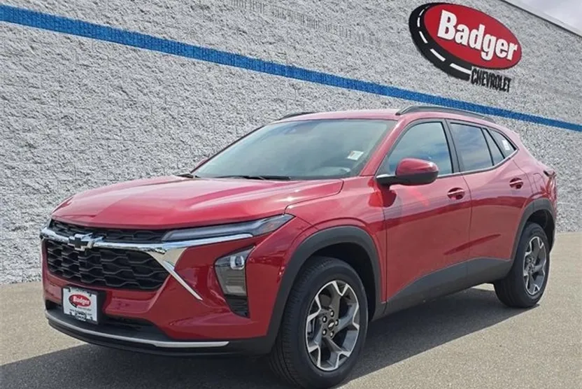2026 Chevrolet Trax LT photo 1