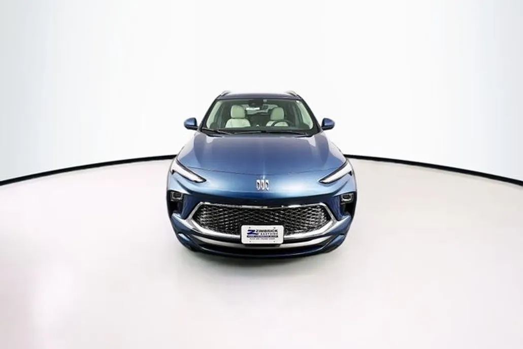 2024 Buick Encore GX Avenir photo 1
