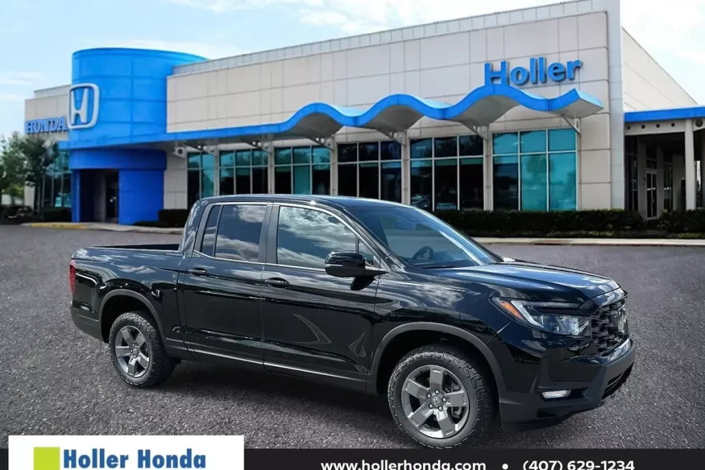 2025 Honda Ridgeline TrailSport photo 1