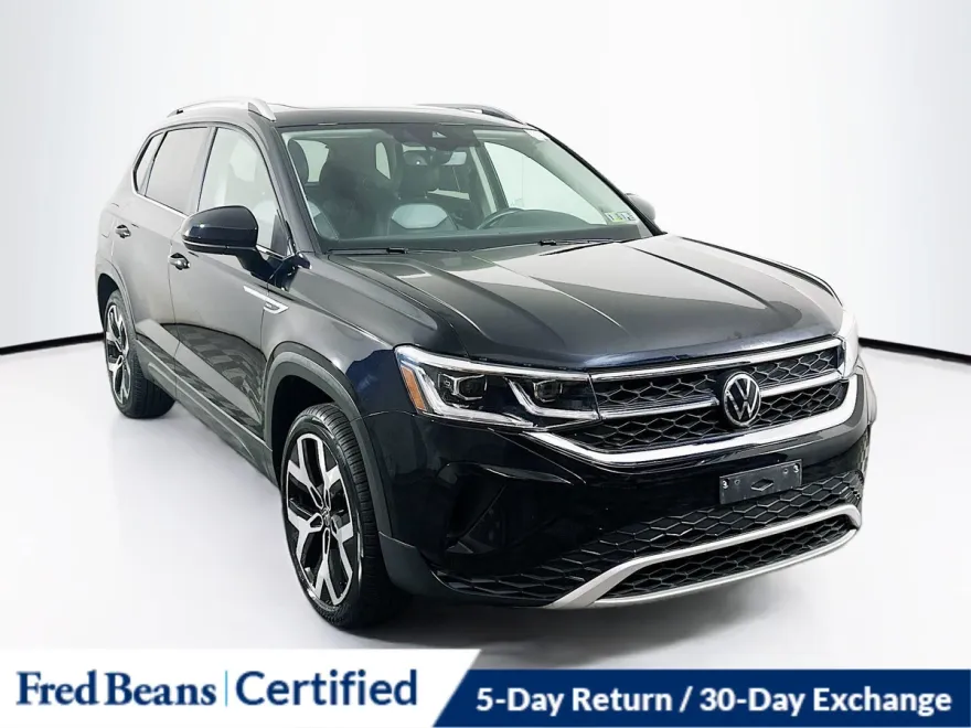 2022 Volkswagen Taos SEL photo 1