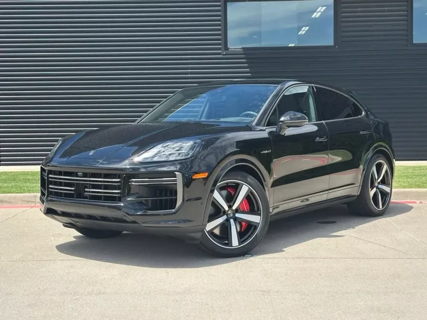 2025 Porsche Cayenne Turbo E-Hybrid Coupe photo 1