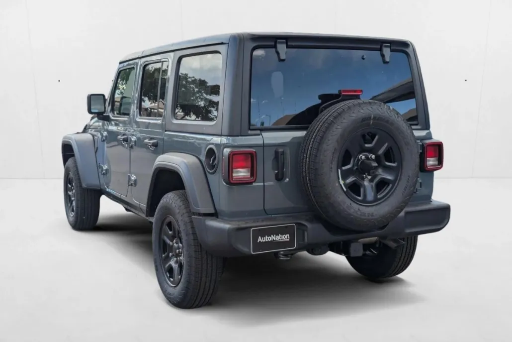 2025 Jeep Wrangler Rubicon photo 1