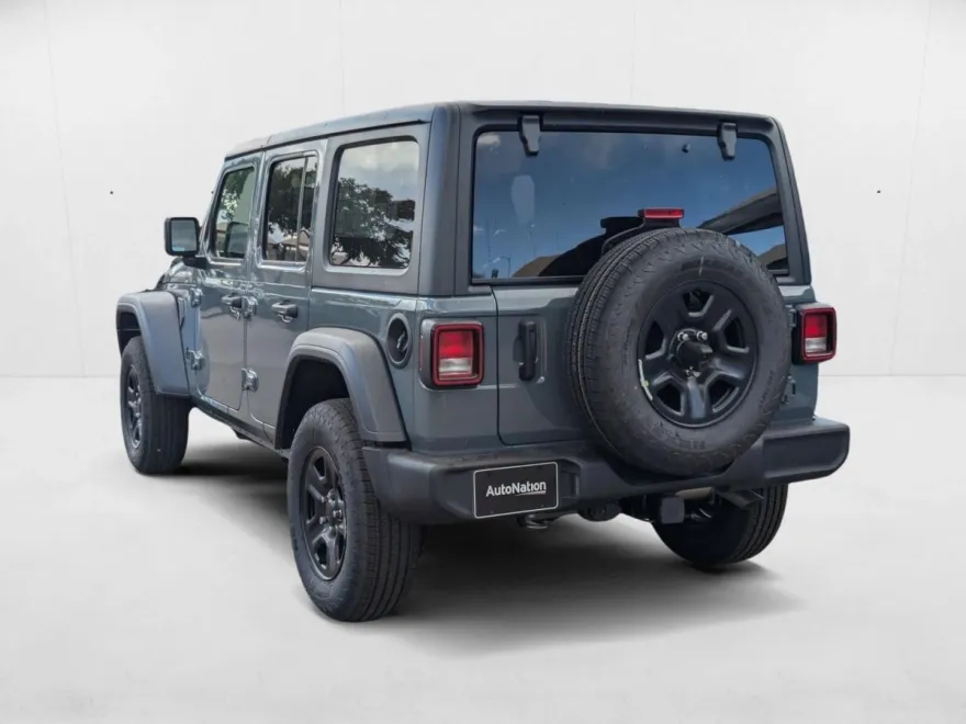 2025 Jeep Wrangler Rubicon photo 1