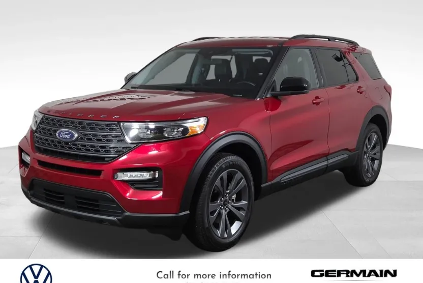 2023 Ford Explorer XLT photo 1
