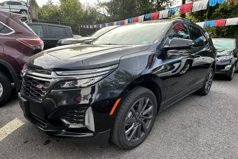 2022 Chevrolet Equinox RS photo 1