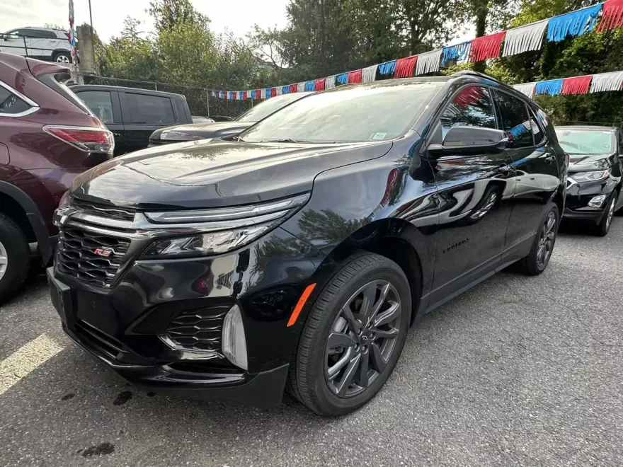 2022 Chevrolet Equinox RS photo 1