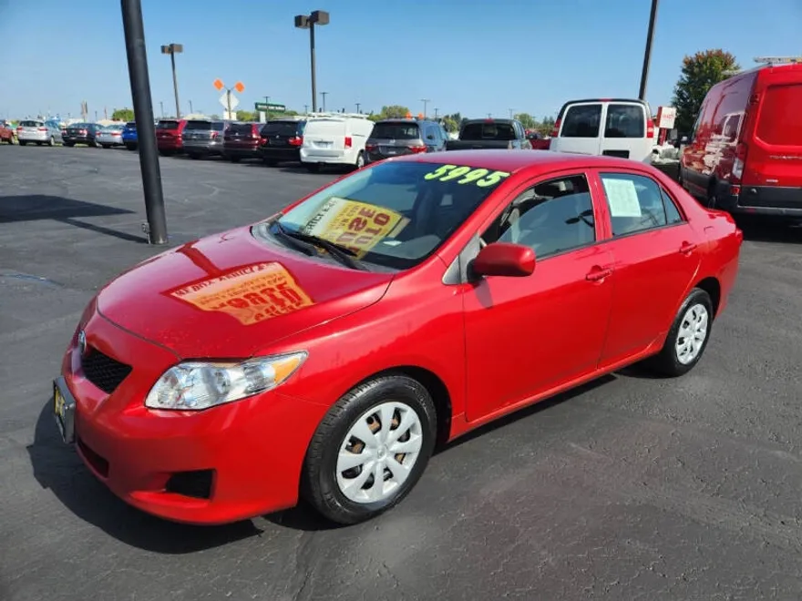 2010 Toyota Corolla LE photo 1