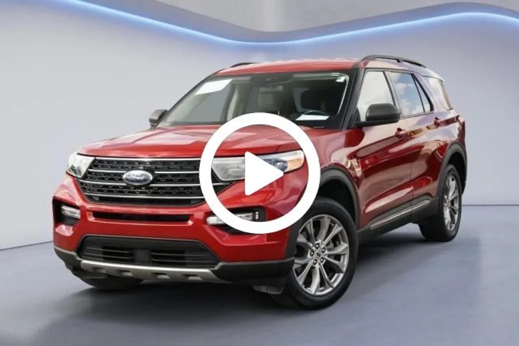 2022 Ford Explorer XLT photo 1