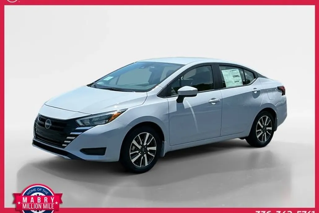 2025 Nissan Versa 1.6 SV photo 1