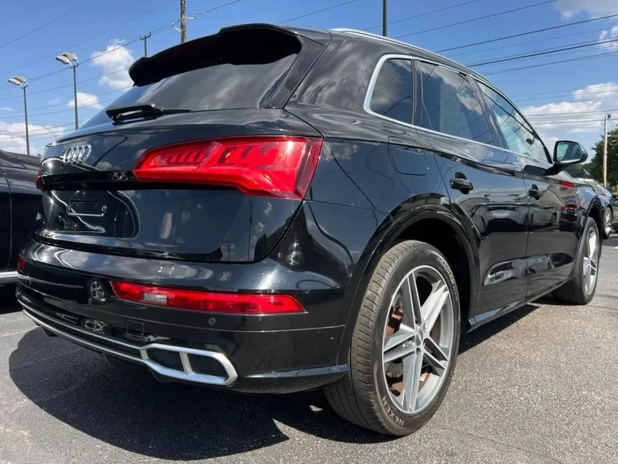 2018 Audi SQ5 Premium Plus photo 1