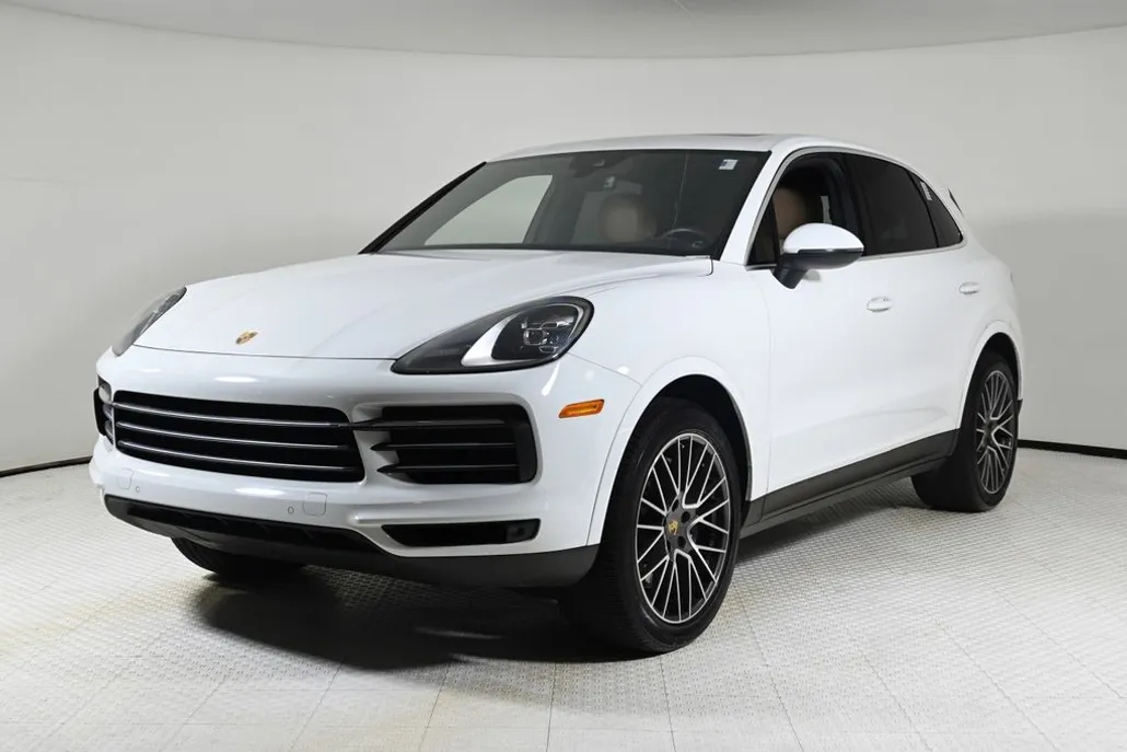 2022 Porsche Cayenne Platinum Edition photo 1