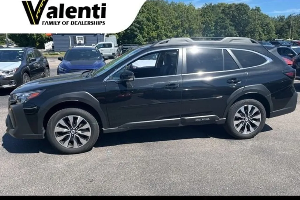 2023 Subaru Outback Limited photo 1